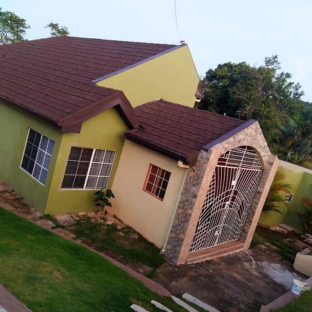 Gables Vacation Rentals With Private Gated Parking Onsite Knockpatrick Exterior foto