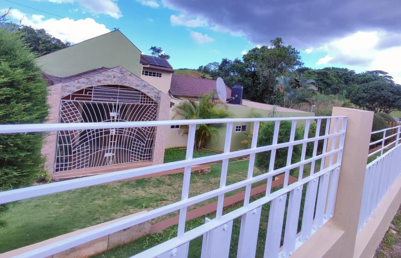 Gables Vacation Rentals With Private Gated Parking Onsite Knockpatrick Exterior foto